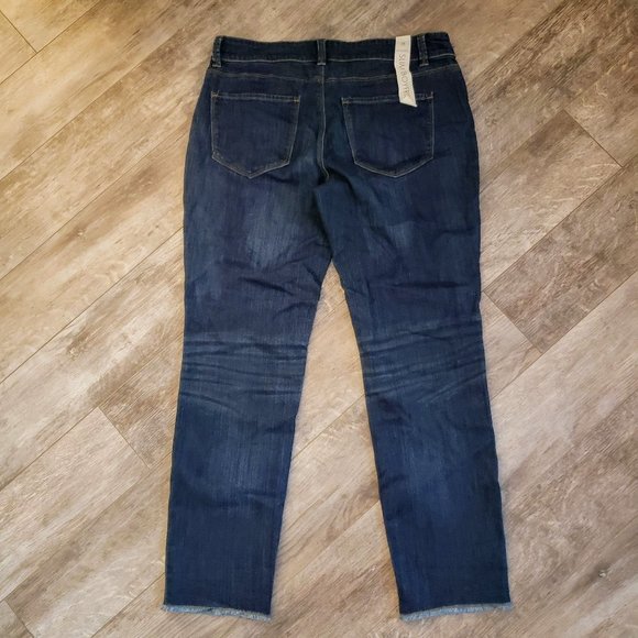 NWT Ann Taylor Modern Slim Boyfriend Jeans 8 - Picture 2 of 9